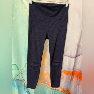 Vuori Studio Pocket Legging Navy Heathered Side Pockets VW446 Sz: S